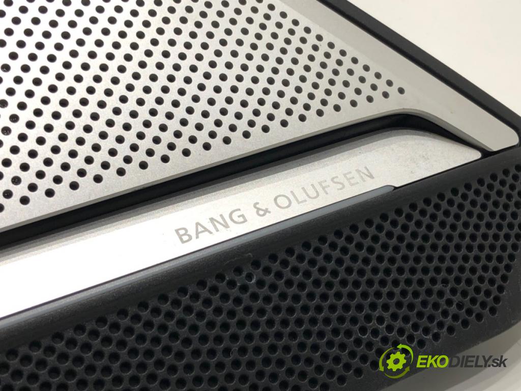 AUDI A6 C8 Kombi 2022 441 kW RS6 Mild Hybrid quattro 3996 krycie plasty reproduktory predný BANG: OLUFSEN: 4K0035420B