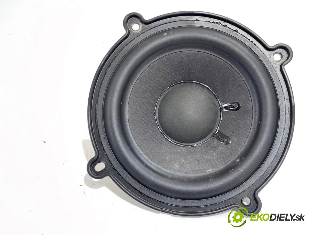 AUDI A6 C8 Kombi 2022 441 kW RS6 Mild Hybrid quattro 3996 reproduktory 4K9035826 4K0035710