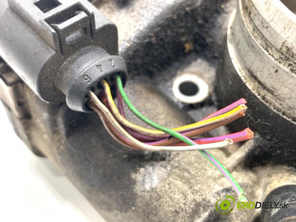 AUDI A4 B6 sedan 2000 96 kW 2.0 1984 Škrtiaca klapka 06B133062H (Škrtiaca klapka)