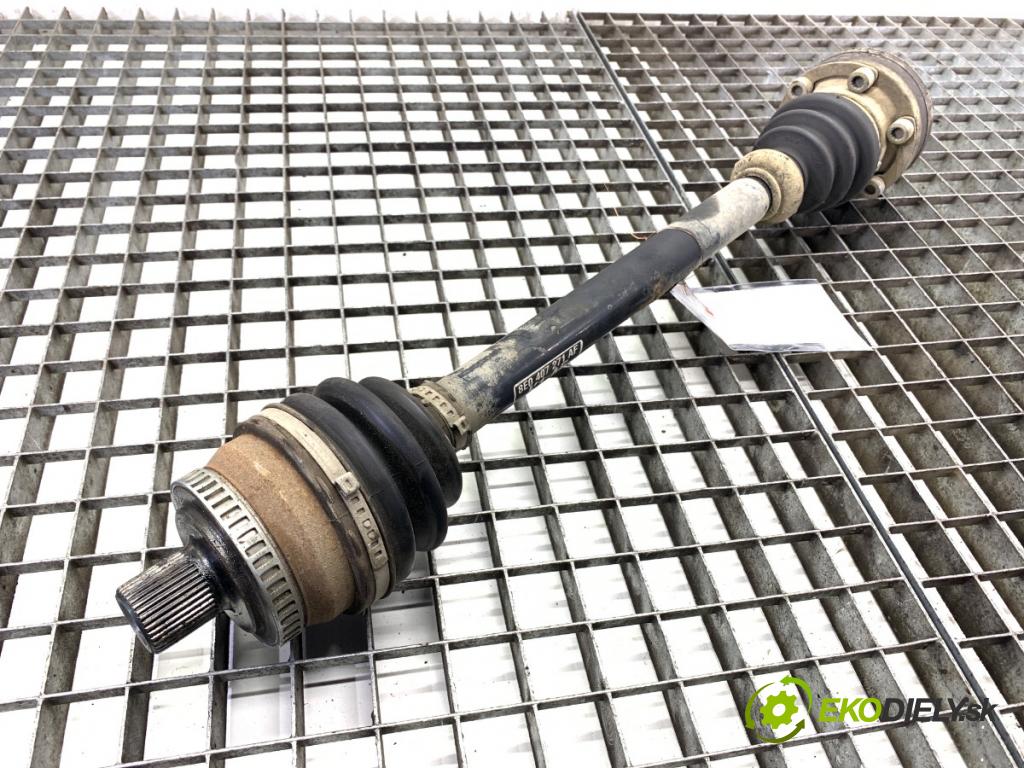 AUDI A4 B6 sedan 2000 96 kW 2.0 1984 Poloos ľavy predný 8E0407271AF