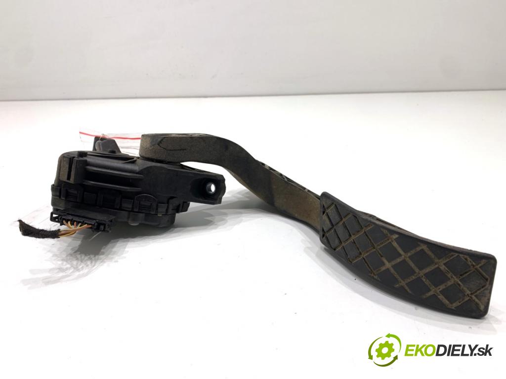 AUDI A4 B6 sedan 2000 96 kW 2.0 1984 Potenciometer plynu 8E1721523A (Potenciometer plynového pedálu)