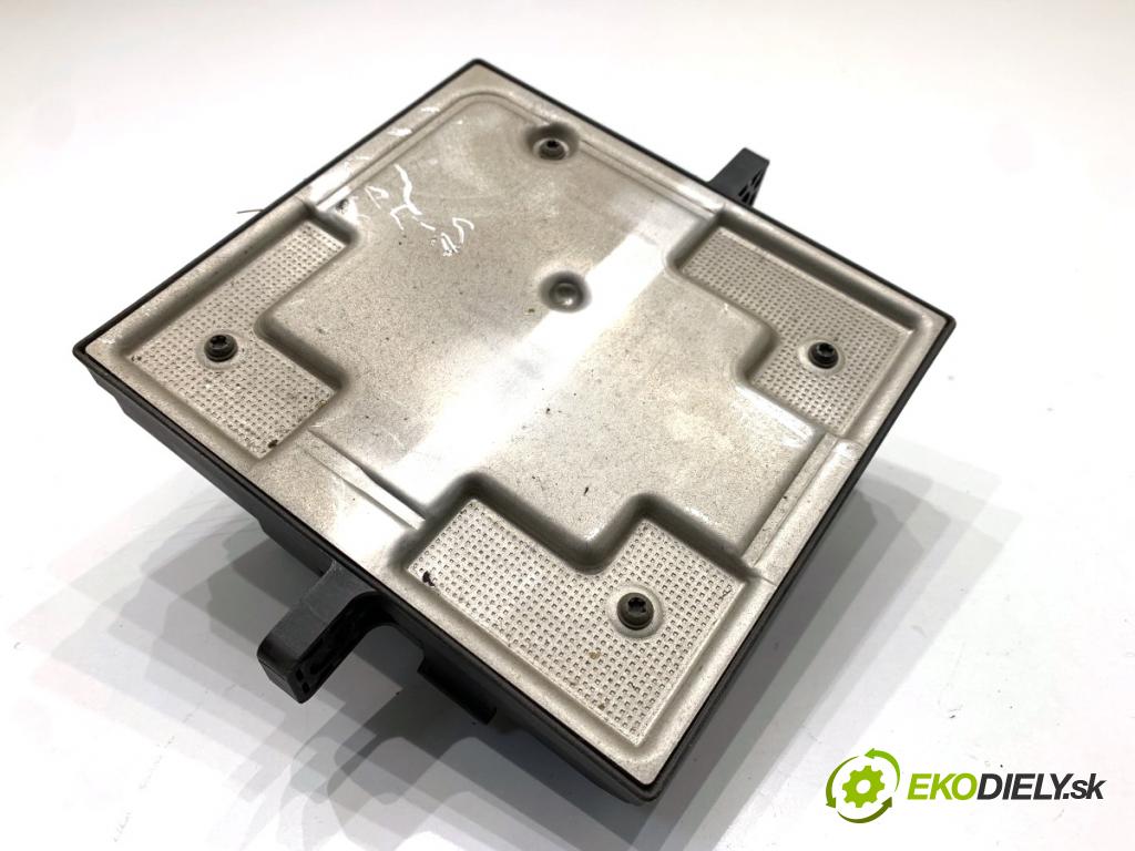 AUDI A4 B6 sedan 2000 96 kW 2.0 1984 Modul svetiel 8E0907279 (Riadiaca jednotka ostatné)