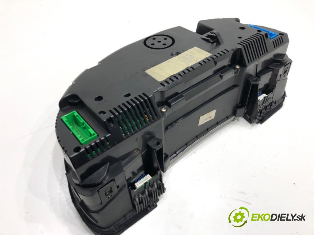 AUDI A4 B6 sedan 2000 96 kW 2.0 1984 Prístrojovka 8E0920900F (Prístrojová doska)