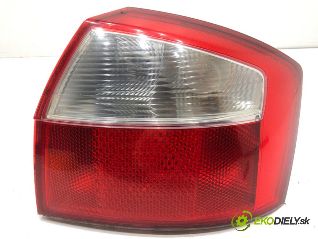 AUDI A4 B6 sedan 2000 96 kW 2.0 1984 Svetlo pravy zad 8E0945096