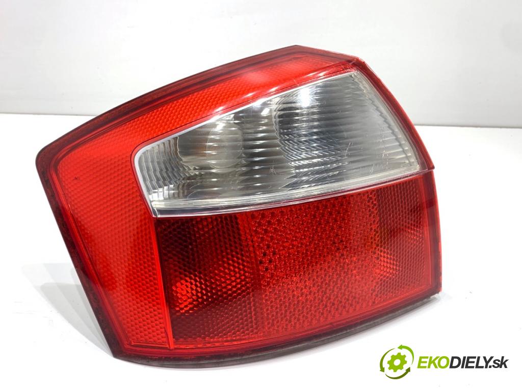 AUDI A4 B6 sedan 2000 96 kW 2.0 1984 Svetlo ľavy zad 8E0945095