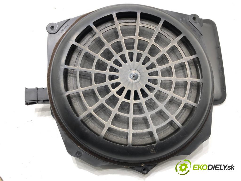 AUDI A4 B6 sedan 2000 96 kW 2.0 1984 reproduktory 8E5035412