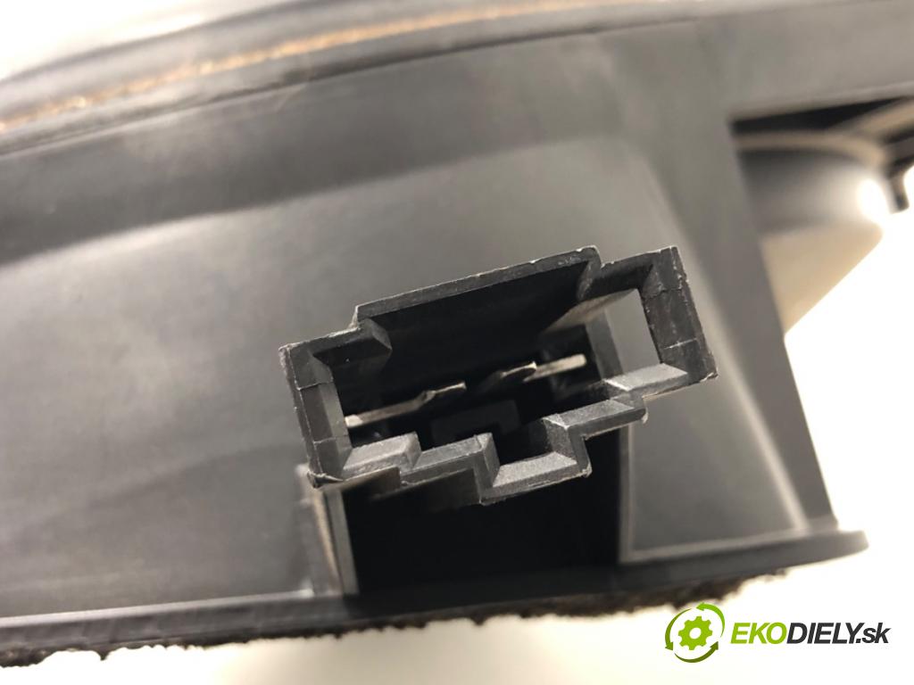 AUDI A4 B6 sedan 2000 96 kW 2.0 1984 reproduktory 8E5035412