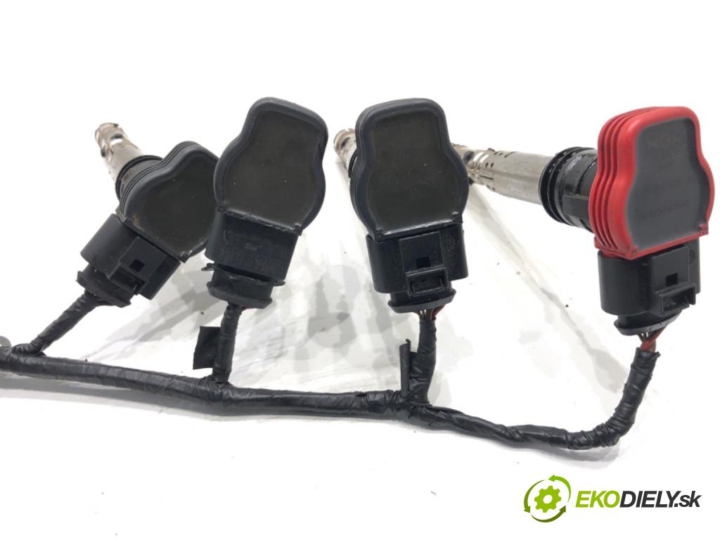 AUDI A4 B6 sedan 2000 96 kW 2.0 1984 Cievka zapaľovacia 06A905115D (Zapaľovacia cievka)