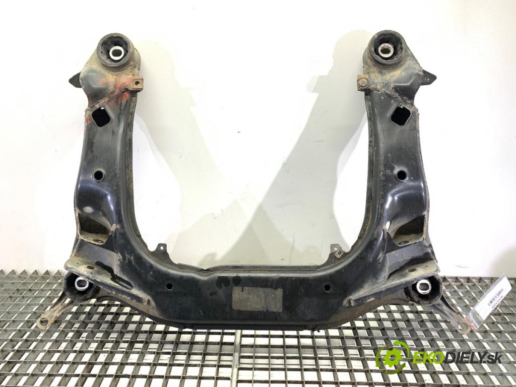 AUDI A4 B6 sedan 2000 96 kW 2.0 1984 výztuha pod motor  (Přední výztuha)