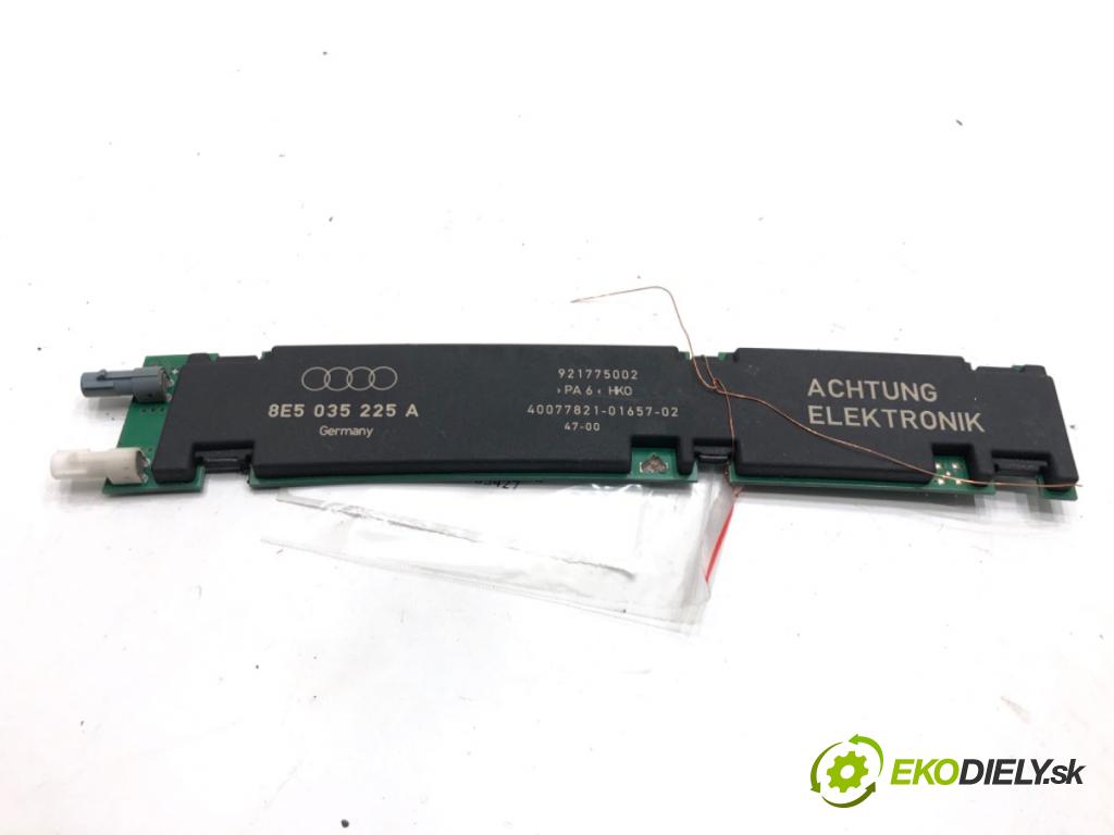 AUDI A4 B6 sedan 2000 96 kW 2.0 1984 ANTENA zesilovač Antenní: 8E5035225A