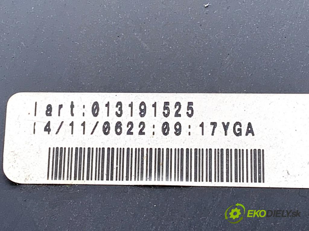 OPEL ASTRA H Kombi 2006 74 kW 1.9 CDTI (L35) 1910 Priehradka, kastlík spolujazdca  (Priehradka (kastlík))