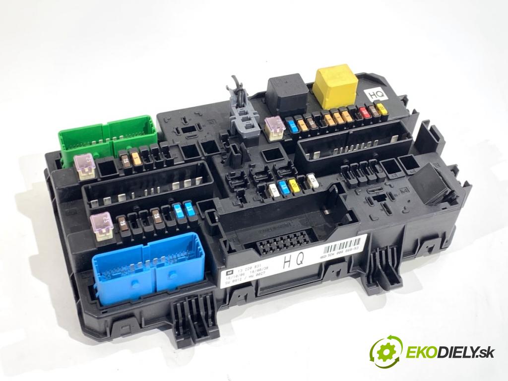 OPEL ASTRA H Kombi 2006 74 kW 1.9 CDTI (L35) 1910 Modul BSI 13220831 (Poistková skrinka)