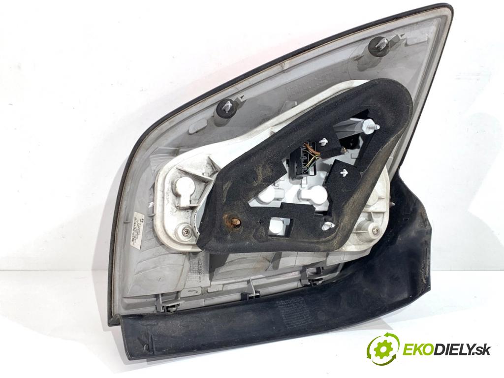 OPEL ASTRA H Kombi 2006 74 kW 1.9 CDTI (L35) 1910 světlo pravý zadní část 13223675