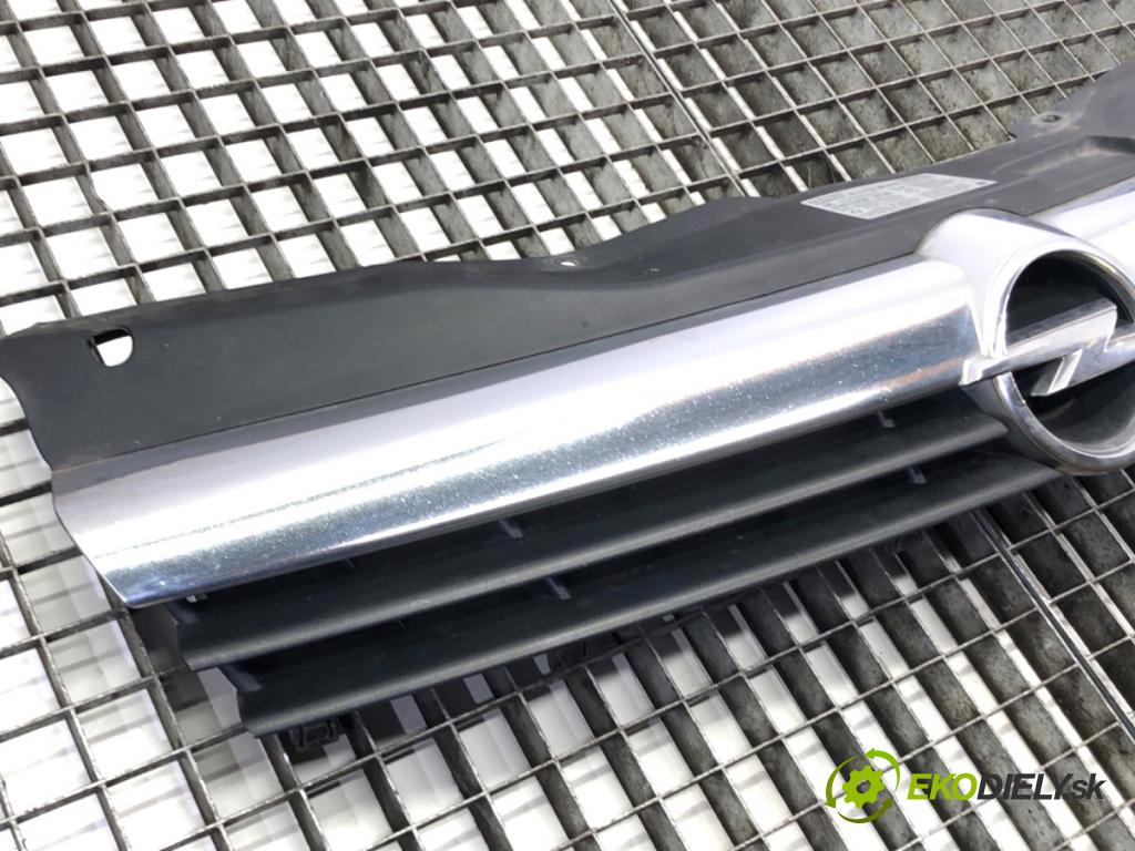 OPEL ASTRA H Kombi 2006 74 kW 1.9 CDTI (L35) 1910 mřížka maska  (Přední mřížka (maska chladiče))