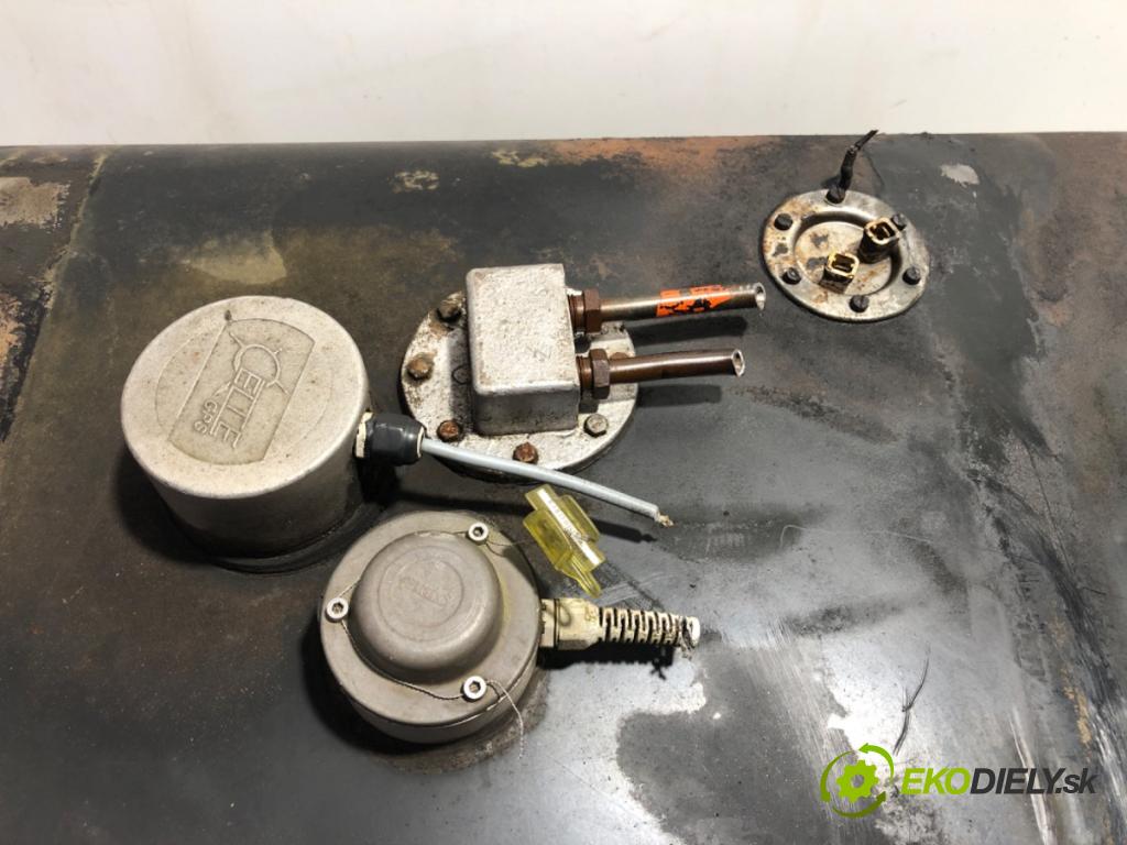 STAR   1999 110 kW 6842 cm3 110 kW [150 KM] 6842 Nádržka paliva  (Palivová nádrž)