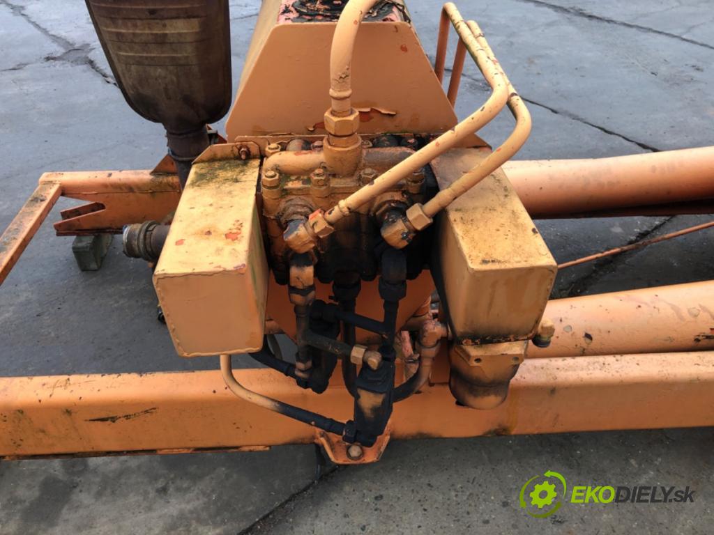 STAR   1999 110 kW 6842 cm3 110 kW [150 KM] 6842 BUDOVA: Hákový zdvyhák