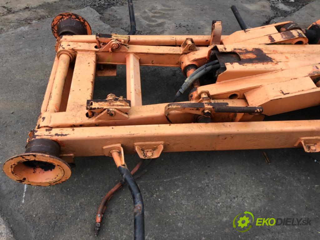 STAR   1999 110 kW 6842 cm3 110 kW [150 KM] 6842 BUDOVA: Hákový zdvyhák