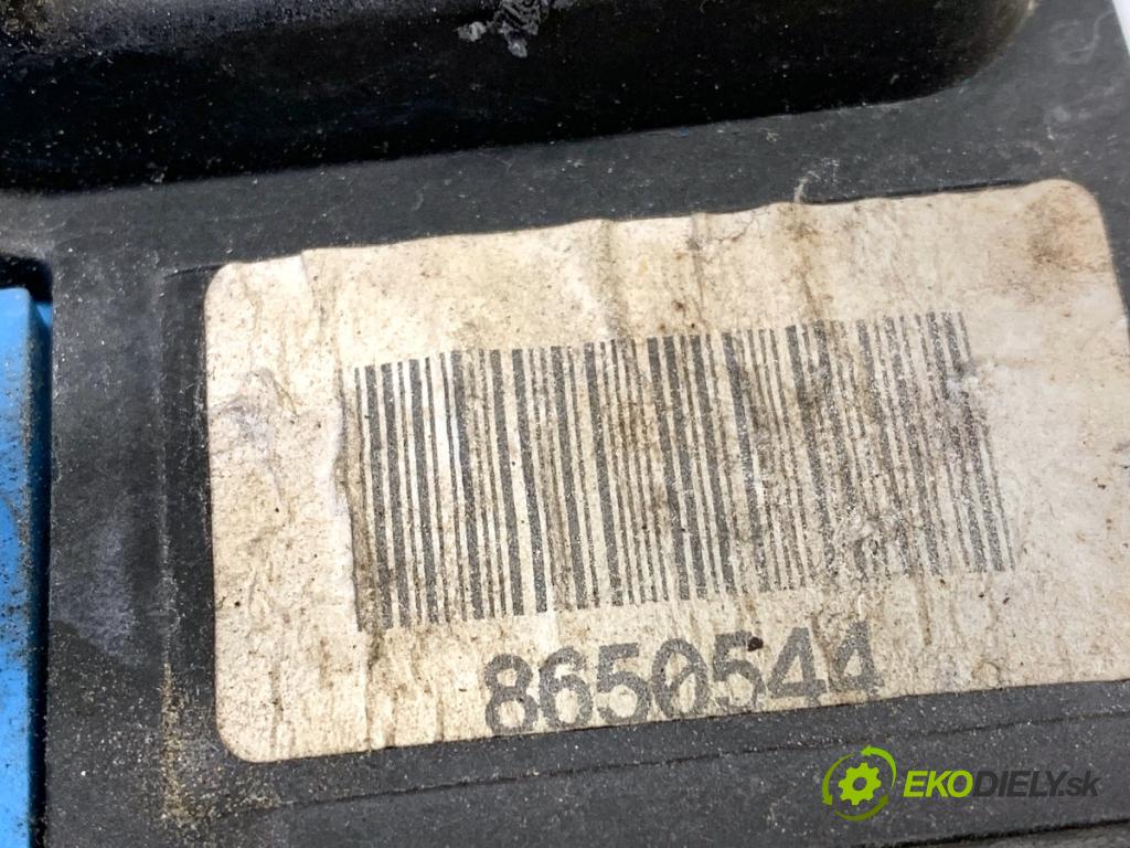 VOLVO S60 I sedan 2002 120 kW 2.4 D 2400 zámok dveře levý přední část 8650544