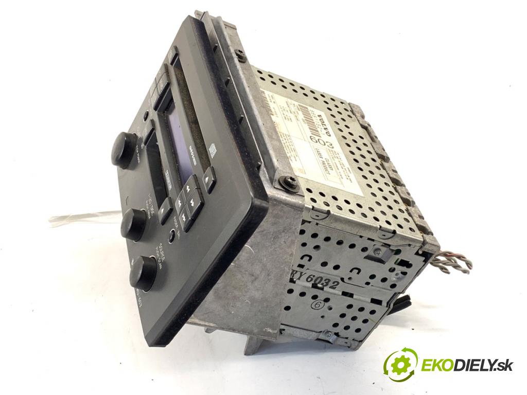 VOLVO S60 I sedan 2002 120 kW 2.4 D 2400 RADIO 8651152 (Audio zariadenie)