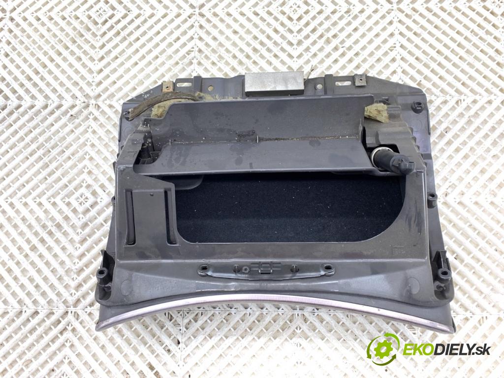 VOLVO S60 I sedan 2002 120 kW 2.4 D 2400 přihrádka kastlík spolujezdce 8650374 (Přihrádka (kastlík))