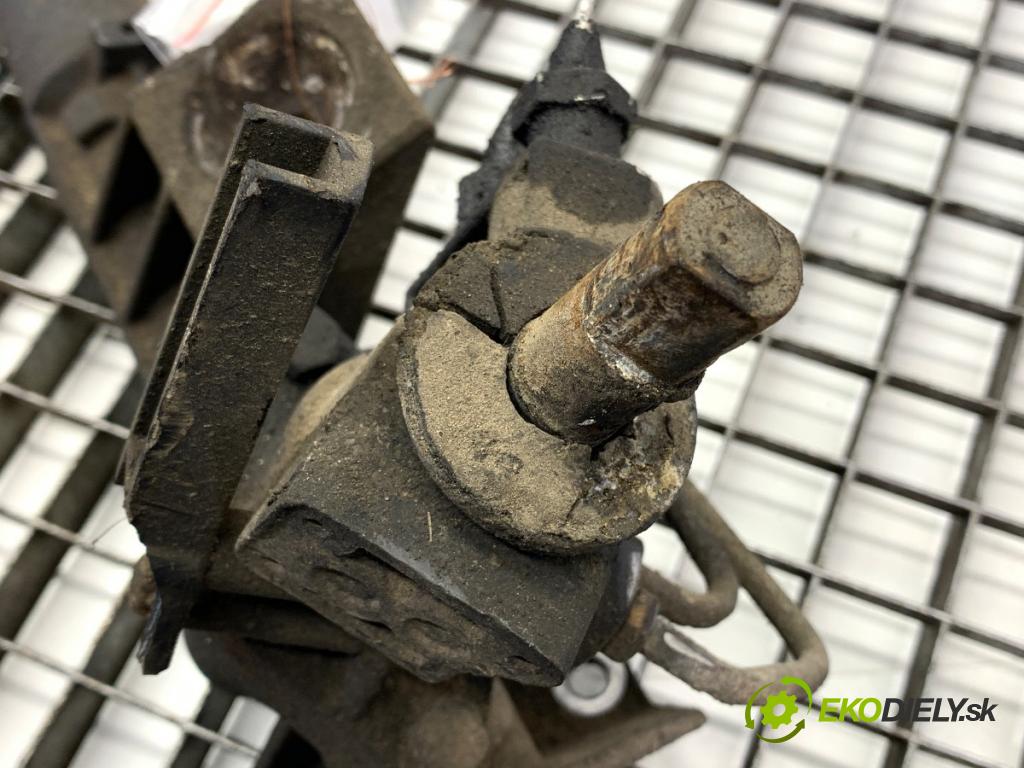 VOLVO S60 I sedan 2002 120 kW 2.4 D 2400 riadenie volantu Riadenie P8671243