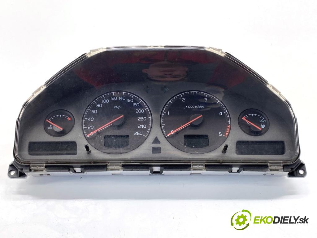 VOLVO S60 I sedan 2002 120 kW 2.4 D 2400 Prístrojovka 8637996 (Prístrojová doska)