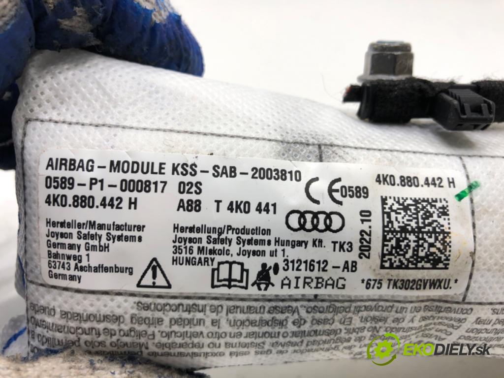 AUDI A6 C8 Kombi 2022 441 kW RS6 Mild Hybrid quattro 3996 AirBag sedačky zad pravá 4K0880442H