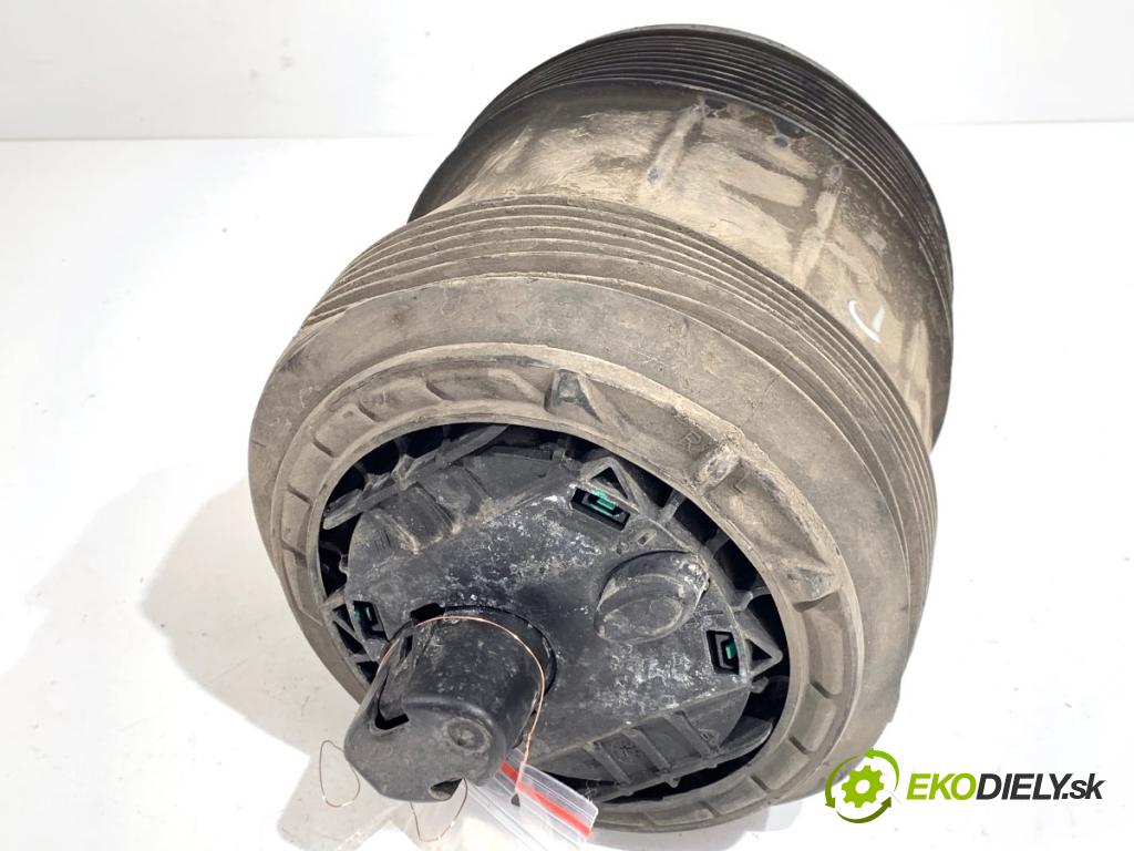 AUDI A6 C8 Kombi 2022 441 kW RS6 Mild Hybrid quattro 3996 AirBag nápravy pravy zad 4K0616002H