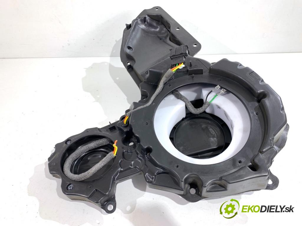 AUDI A6 C8 Kombi 2022 441 kW RS6 Mild Hybrid quattro 3996 Obal reproduktory pravy predný 4K0035300