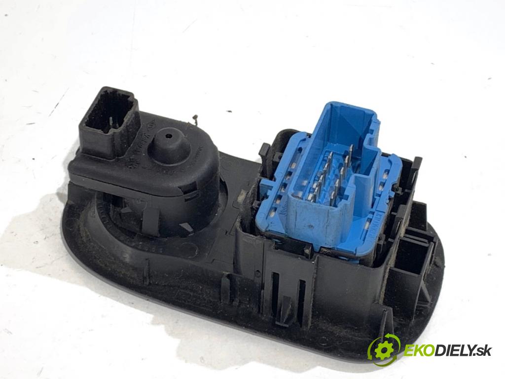 OPEL MOVANO B Platforma / podwozie 2019 96 kW 2.3 CDTI FWD (EV, HV, UV) 2298 Prepínač okien 8200637849 (Prepínacie páčky pod volantom)