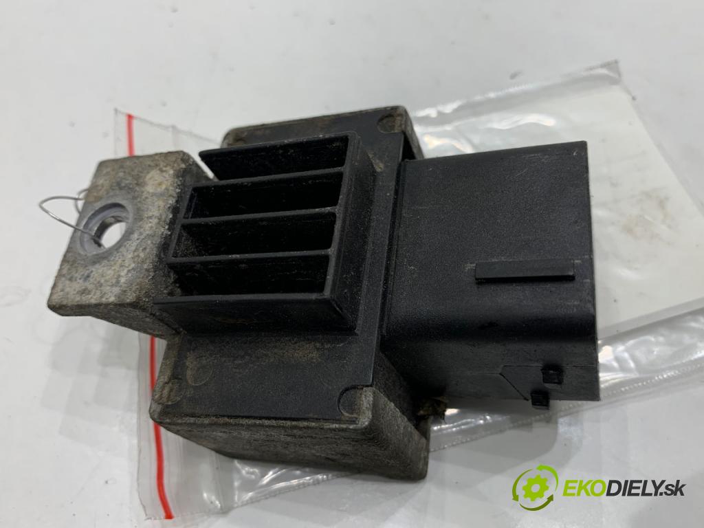 OPEL MOVANO B Platforma / podwozie 2019 96 kW 2.3 CDTI FWD (EV, HV, UV) 2298 relé sviečok žhavenia 110678071R (Relé)