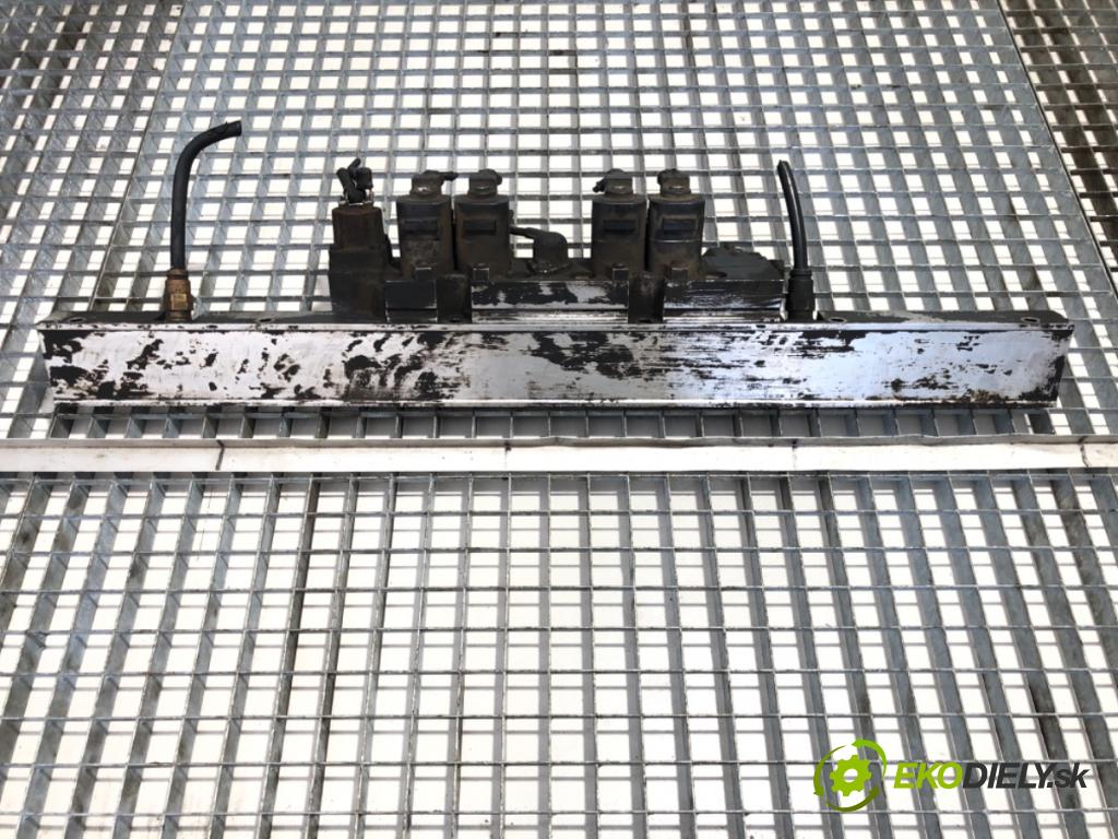 SCANIA P,G,R,T - series Ciągnik siodłowy 2008 279 kW R 380 279 kW [380 KM] olej napędowy 2004 - 2022 10600 Lišta vstrekovacia  (Vstrekovacia lišta)