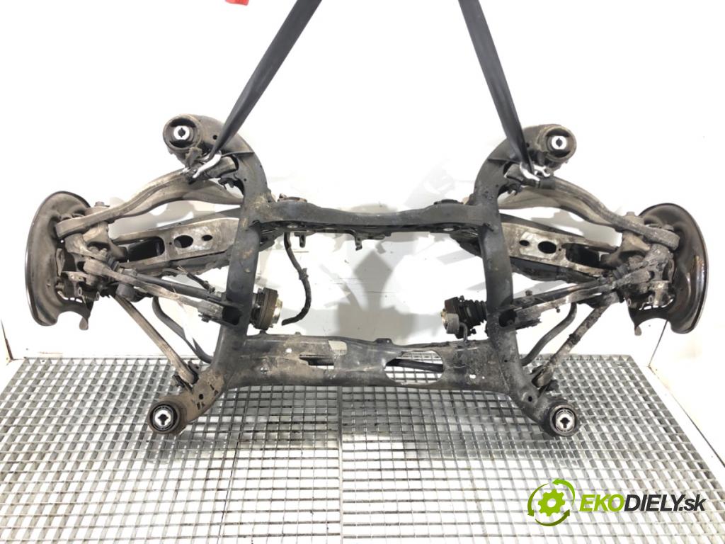 AUDI A6 C8 Kombi 2022 441 kW RS6 Mild Hybrid quattro 3996 Výstuha zad 