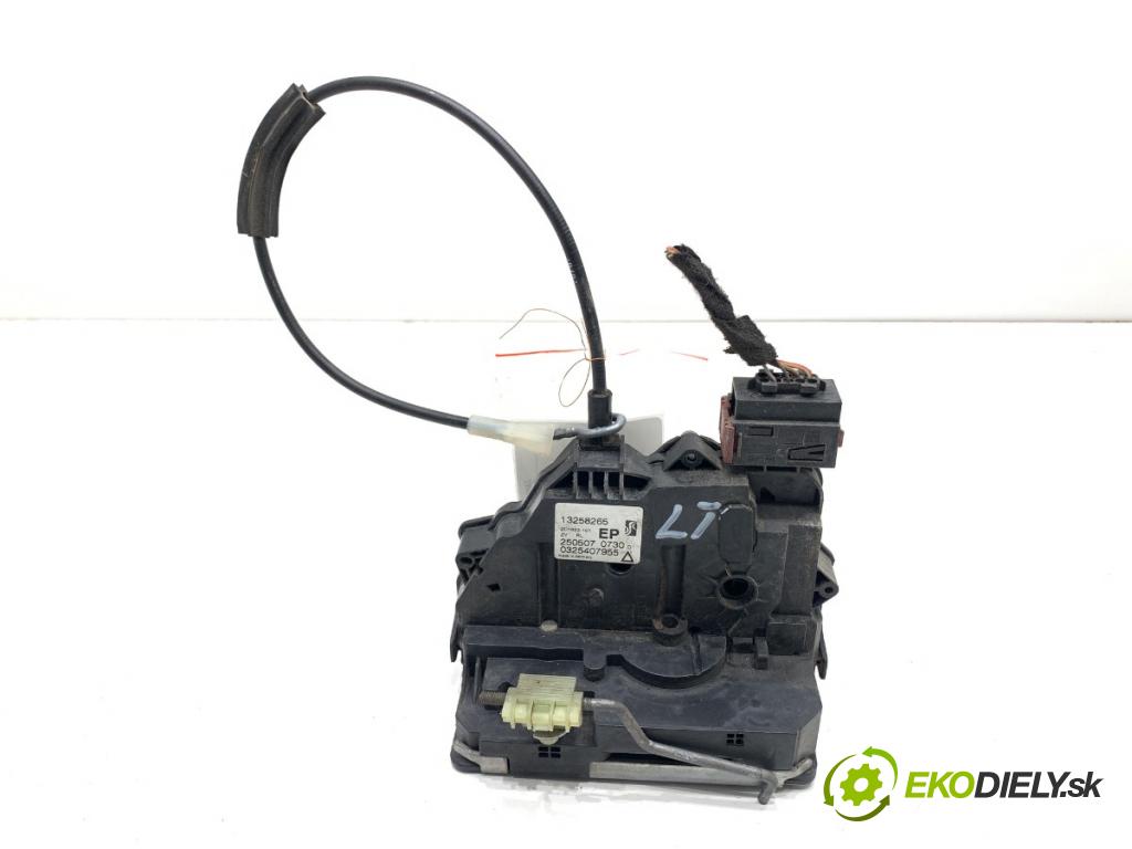 OPEL CORSA D liftback 2007 55 kW 1.3 CDTI (L08, L68) 1248 zámok Dvere ľavy zad 13258265