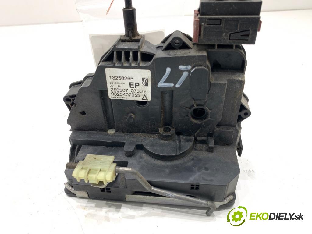 OPEL CORSA D liftback 2007 55 kW 1.3 CDTI (L08, L68) 1248 zámok Dvere ľavy zad 13258265