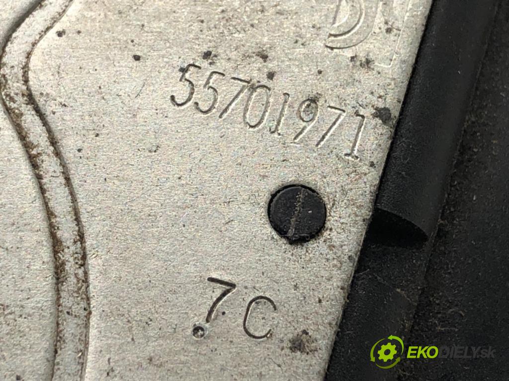 OPEL CORSA D liftback 2007 55 kW 1.3 CDTI (L08, L68) 1248 zámok dveří zadní část 55701971