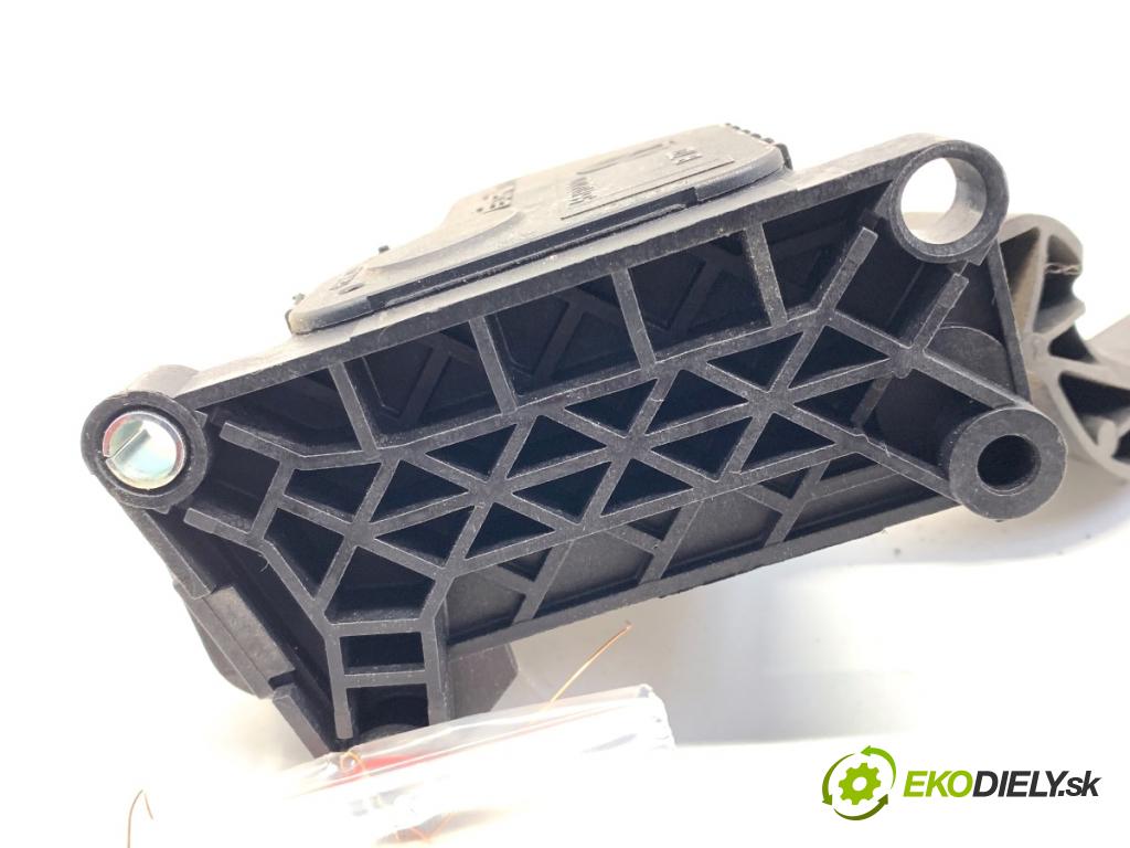 OPEL CORSA D liftback 2007 55 kW 1.3 CDTI (L08, L68) 1248 Potenciometer plynu 55702020 (Potenciometer plynového pedálu)