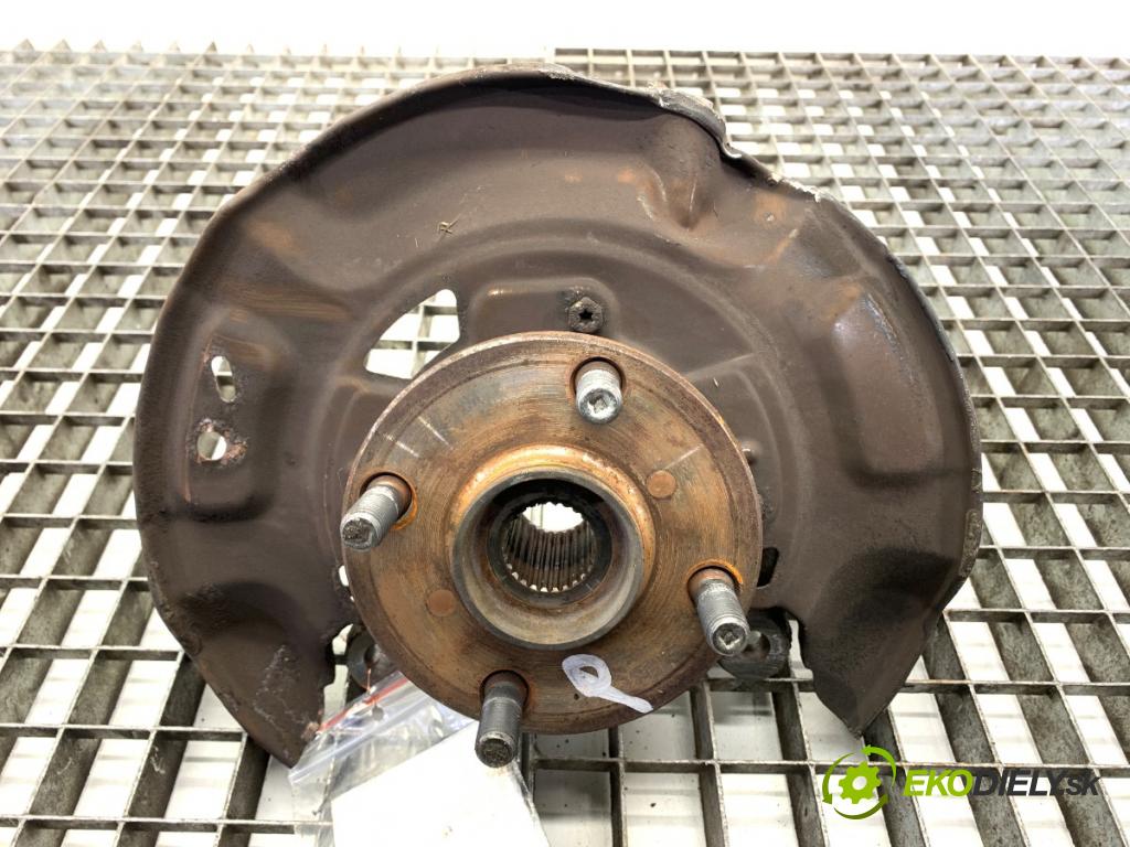 TOYOTA YARIS II liftback 2009 74 kW 1.33 VVT-i (NSP90_) 1329 náboj pravy predný 