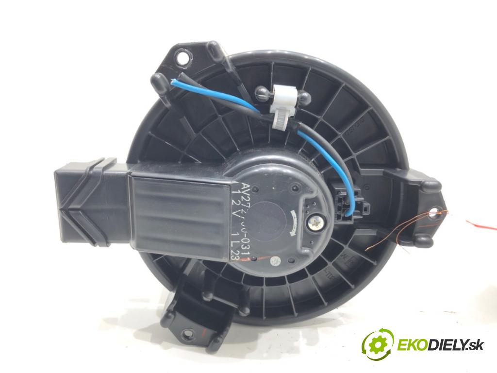 TOYOTA YARIS II liftback 2009 74 kW 1.33 VVT-i (NSP90_) 1329 ventilátor kúrenia