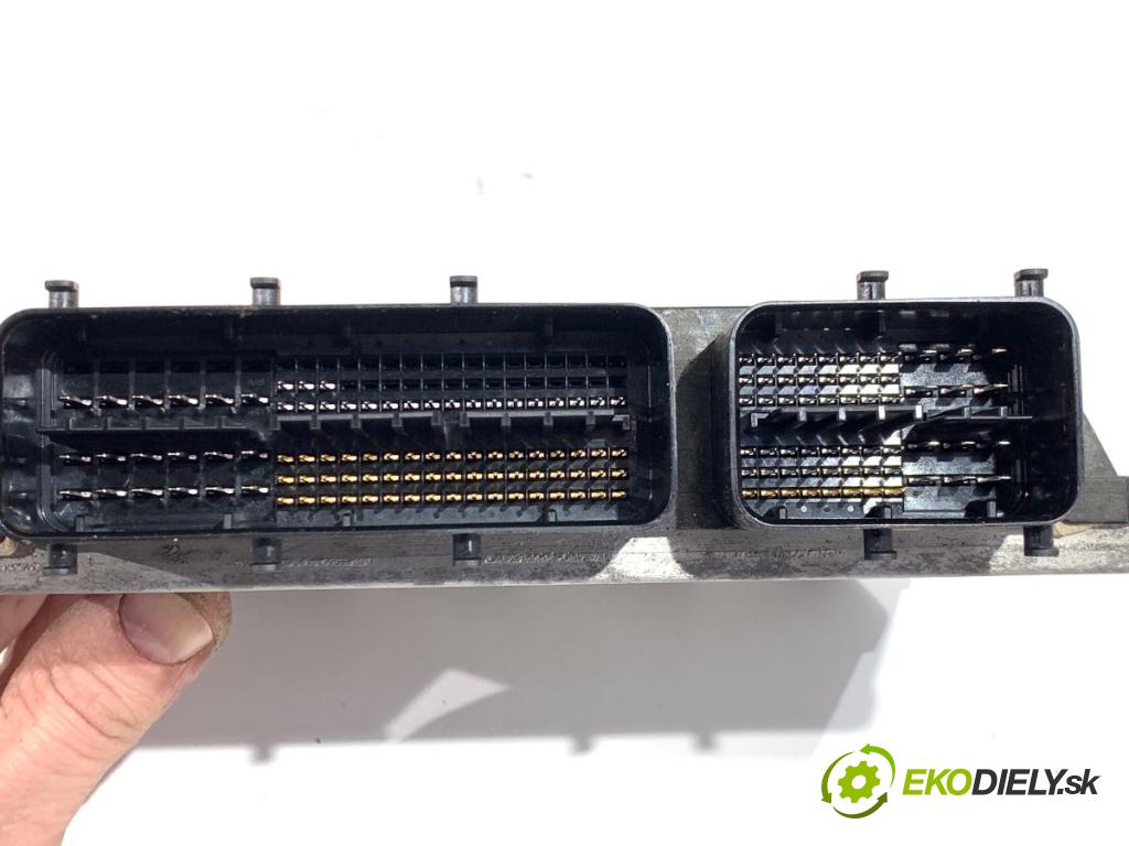 TOYOTA YARIS II liftback 2009 74 kW 1.33 VVT-i (NSP90_) 1329 riadiaca jednotka Motor 89661-0DB10 (Riadiaca jednotka)