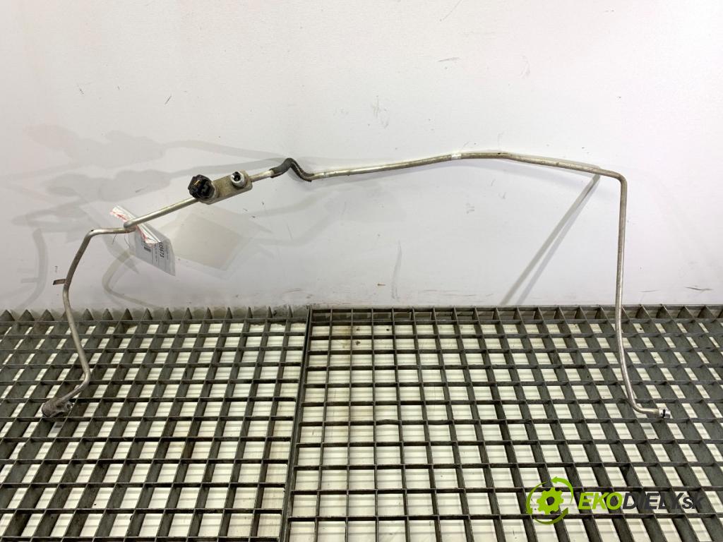 TOYOTA YARIS II liftback 2009 74 kW 1.33 VVT-i (NSP90_) 1329 rúrka klimatizace  (Trubka klimatizace)