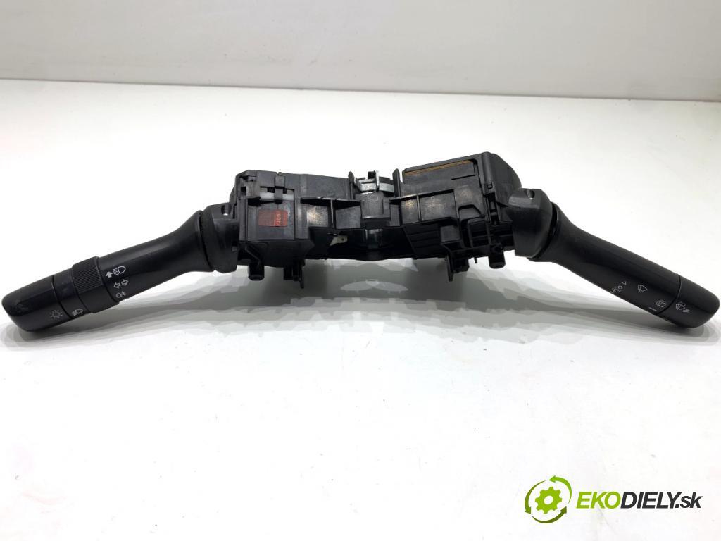 TOYOTA YARIS II liftback 2009 74 kW 1.33 VVT-i (NSP90_) 1329 Prepínač kombinovaný 0D091-17F619 (Prepínacie páčky pod volantom)