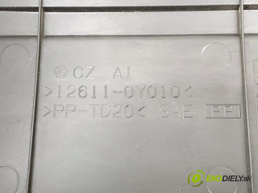 TOYOTA YARIS II liftback 2009 74 kW 1.33 VVT-i (NSP90_) 1329 kryt motora 12611-0Y010 (Kryt motoru )