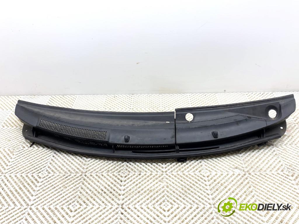 TOYOTA YARIS II liftback 2009 74 kW 1.33 VVT-i (NSP90_) 1329 Torpédo, plast pod čelné okno 55781-0D100 (Torpédo (plast pod čelným sklom))