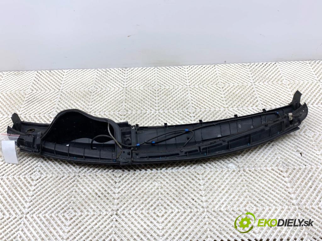 TOYOTA YARIS II liftback 2009 74 kW 1.33 VVT-i (NSP90_) 1329 Torpédo, plast pod čelné okno 55781-0D100 (Torpédo (plast pod čelným sklom))