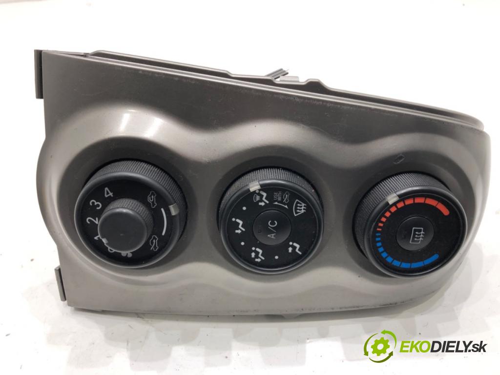 TOYOTA YARIS II liftback 2009 74 kW 1.33 VVT-i (NSP90_) 1329 Panel ovládania kúrenia 55406-0D190 (Prepínacie páčky pod volantom)