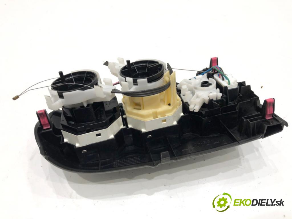 TOYOTA YARIS II liftback 2009 74 kW 1.33 VVT-i (NSP90_) 1329 Panel ovládania kúrenia 55406-0D190 (Prepínacie páčky pod volantom)