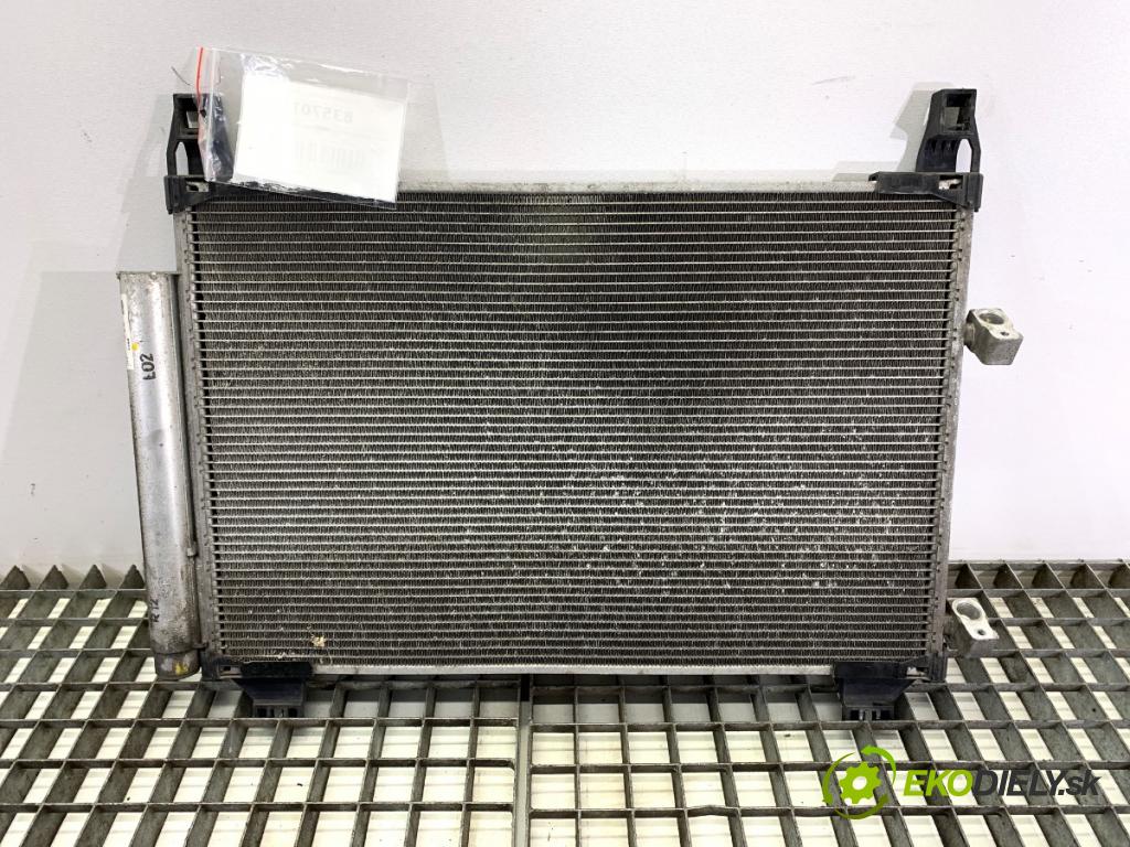 TOYOTA YARIS II liftback 2009 74 kW 1.33 VVT-i (NSP90_) 1329 Chladič klimatizácie  (Chladič klimatizácie)
