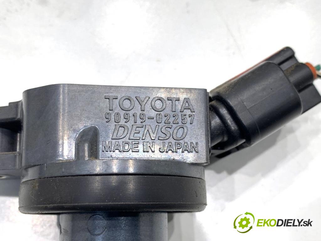 TOYOTA YARIS II liftback 2009 74 kW 1.33 VVT-i (NSP90_) 1329 Cievka zapaľovacia 90919-02257