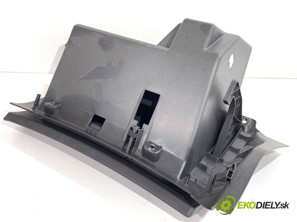 OPEL CORSA D liftback 2010 51 kW 1.2 (L08, L68) 1229 přihrádka kastlík spolujezdce  (Přihrádka (kastlík))